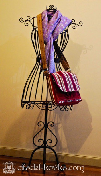 Манекен ажурный кованый «Лилия» фотография 1