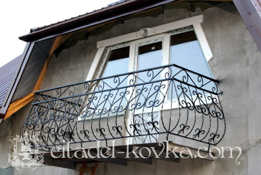 Кованый балкон Классический мотив фотография 1