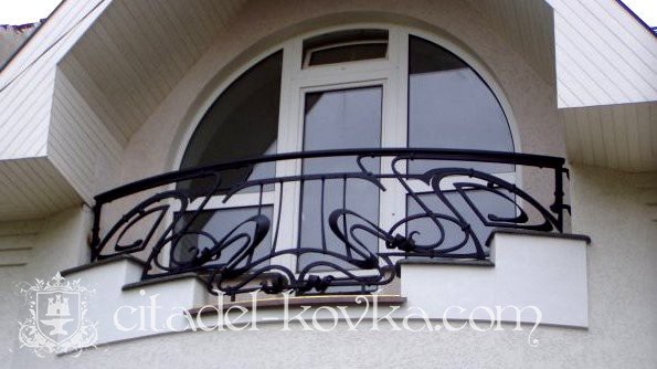 Кованый балкон «Симметрия» фотография 1