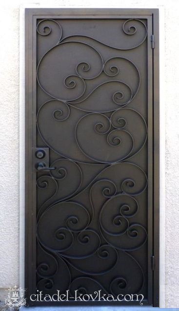 Кованая дверь «Флора» фотография 1