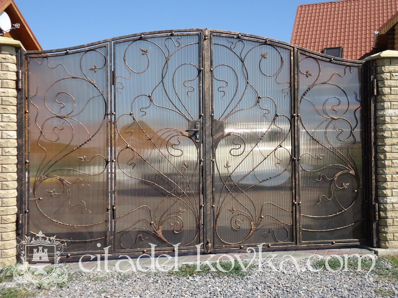 Ворота Ажур с поликарбонатом фотография 1