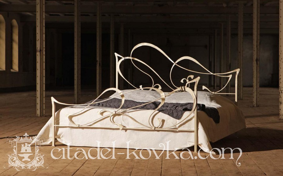 Кованая кровать «Андромеда» фотография 1