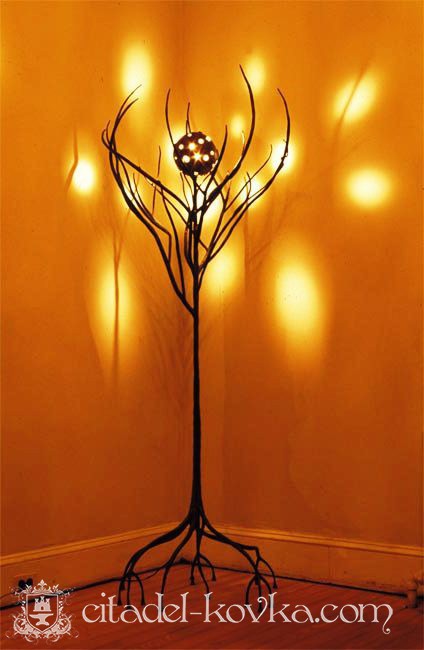 Кованый светильник «Дерево Одуван» фотография 1