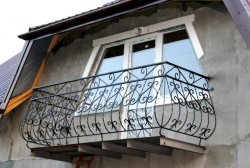 Кованый балкон Классический мотив