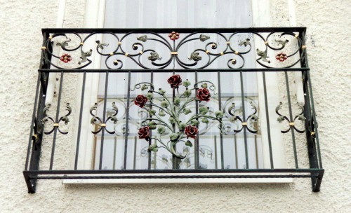 Кованый балкон «Букет роз»