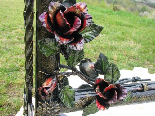 Напольное зеркало с коваными розами фотография 4