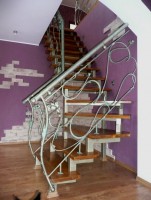 Маршевая лестница в современном стиле 